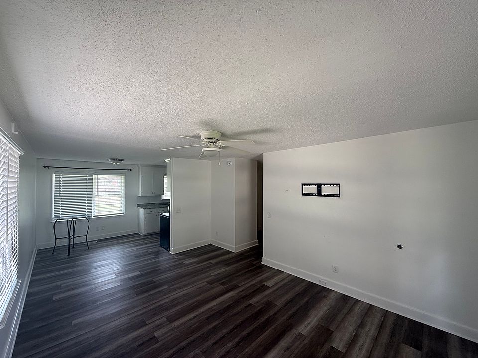 1st image of 1808 W Higgins St