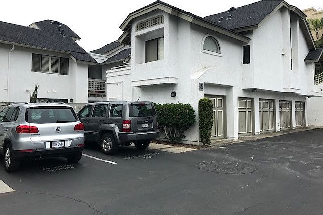 1st image of 544 Via De La Valle Unit D