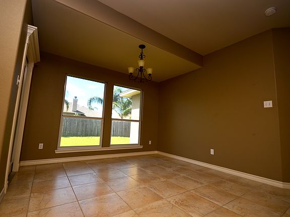 5th image of 6513 Hardwick St