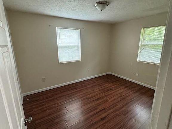 3rd image of 611 Reid St APT F