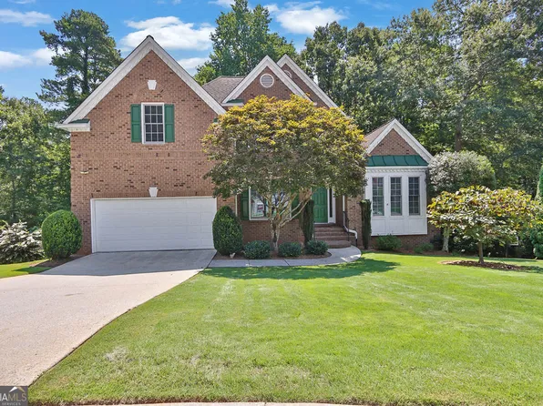 3760 Colonial Trl SW, Lilburn, GA 30047
