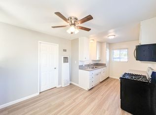 928-932 N Alameda Ave, Azusa, CA 91702