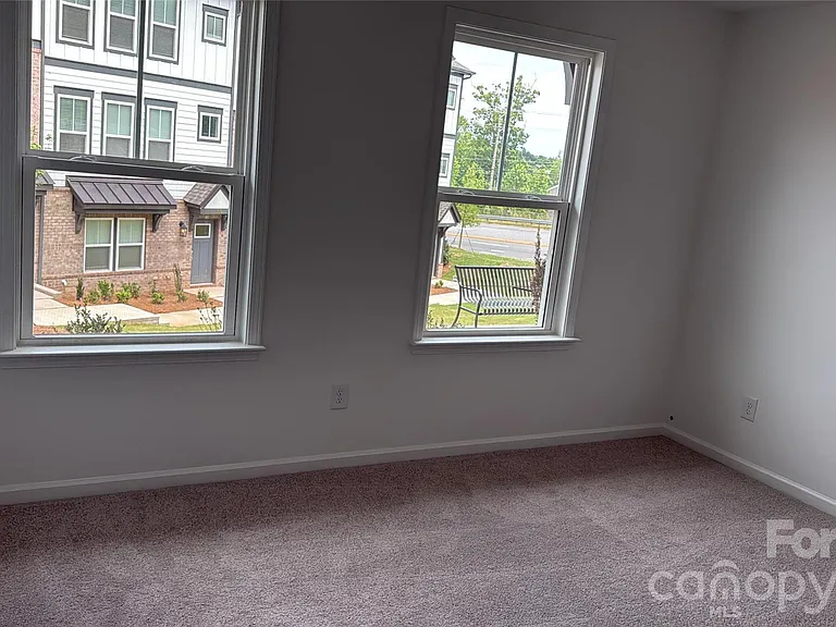 2143 Hawksworth Ln — Photo 5