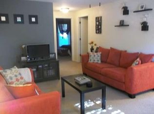 3925 Country Pl APT D, Sheboygan Fls, WI 53081