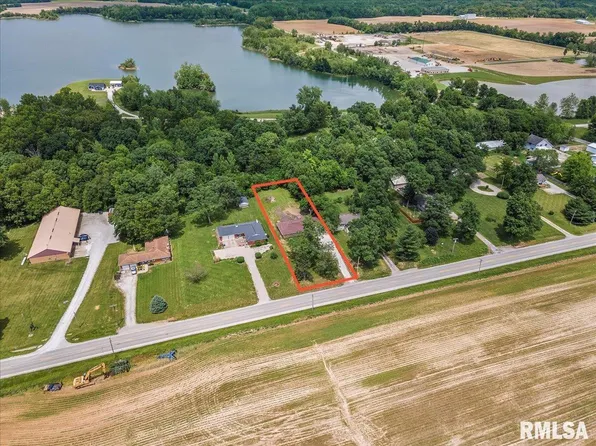 10827 Buckhart Rd, Rochester, IL 62563