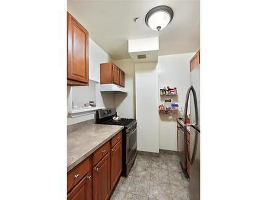 Rented by Douglas Elliman | media 17