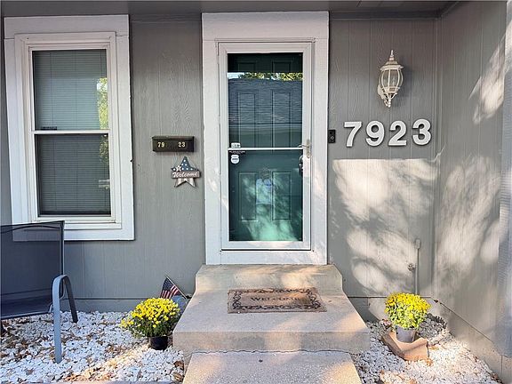 5th image of 7923 Colony Ln