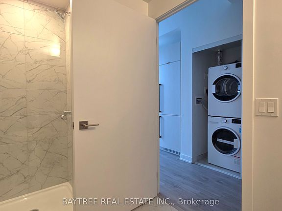 5th image of 252 Church St #Penthouse 07