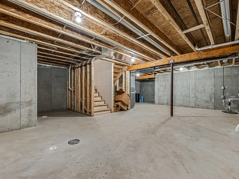 1638 Happy Trails Rd — Photo 29