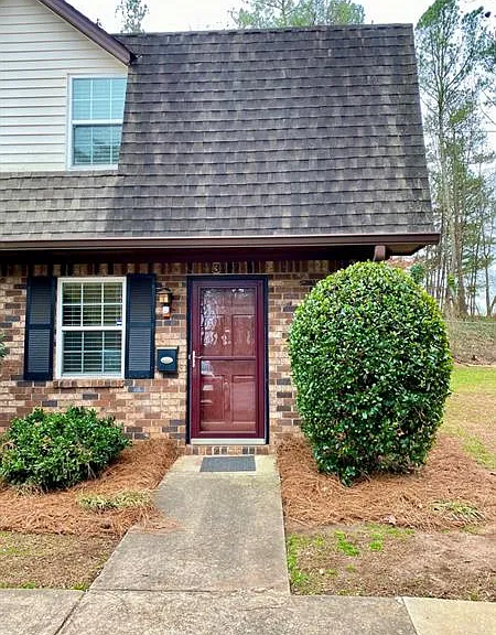 3107 Reeves St SE — Photo 2