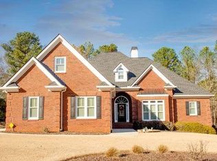 150 Highlands Forest Ln, Oxford, GA 30054