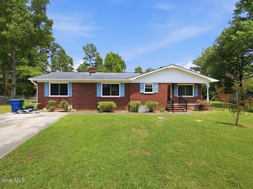 1st image of 128 Daniels Court