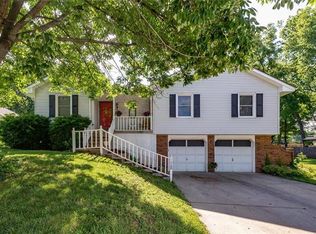 1320 SW 24th St, Blue Springs, MO 64015