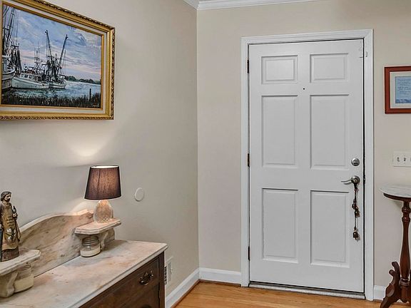 2nd image of 3606 Greenleaf Rd