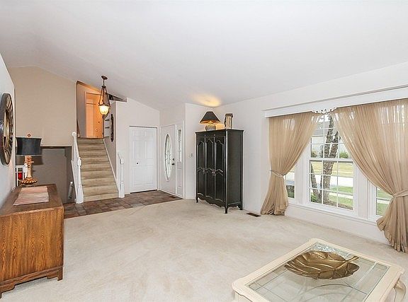 5th image of 243 Gatewood Ln
