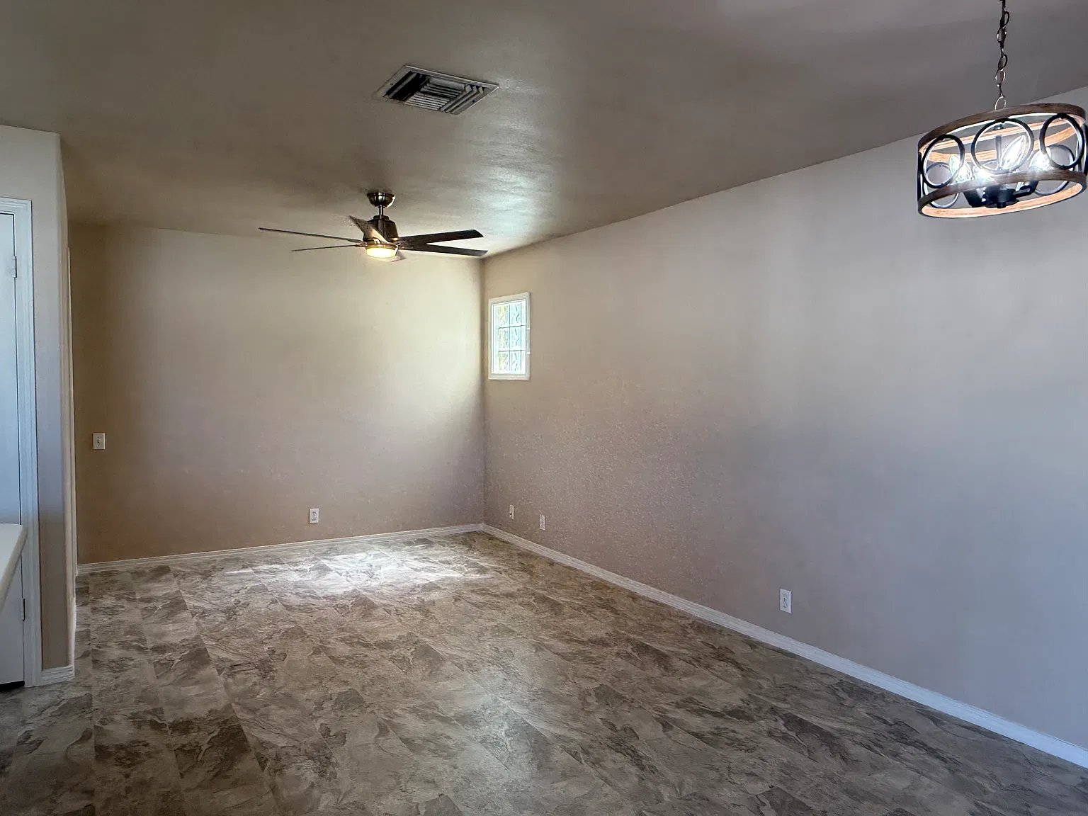 4 bed, 2011 sqft, $4,500 — Photo 4