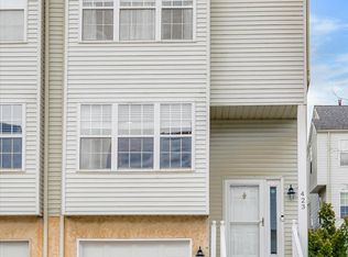 423 Pleasant Valley Dr, Conshohocken, PA 19428