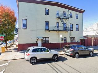 10 Fleming Ave, Newark, NJ 07105