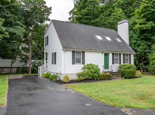 4 Randall Ct, Natick, MA 01760