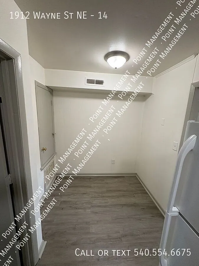 Cozy Top-Floor 1 Bedroom Apartment Water Included! — Photo 4
