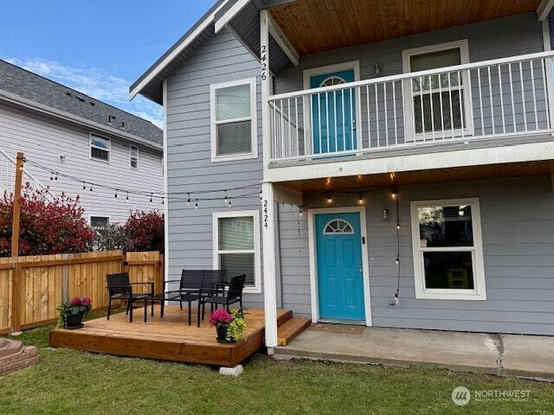 4th image of 2424 Orleans Street