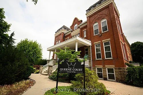 317 Queen St Photo 1