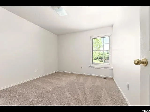 1043 E Eagle Bend Rd — Photo 12