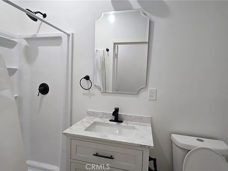 1036 Beacon Ave #1036 — Photo 2