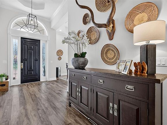 3rd image of 9616 SAN FERNANDO COURT