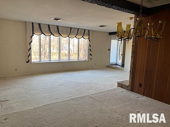 5th image of 309 Wildwood Dr