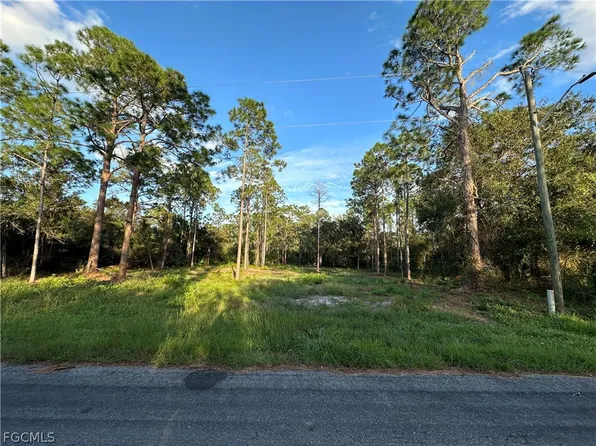1614 8th Ave, Lehigh Acres, FL 33972