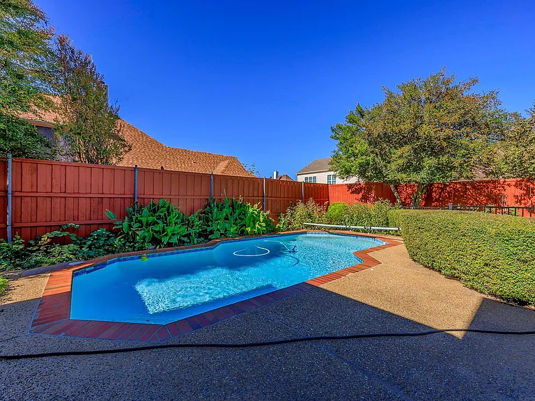 2705 Trophy Dr — Photo 31