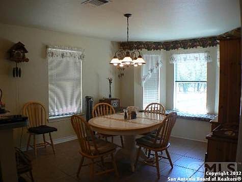 4th image of 236 Oak Hollow Dr
