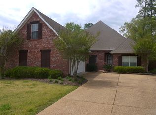 118 Apple Blossom Dr, Brandon, MS 39047
