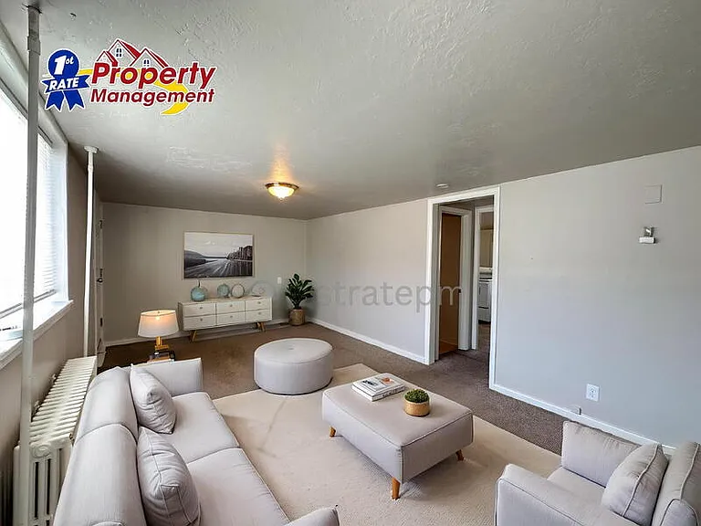 1623 S Taggart St — Photo 3