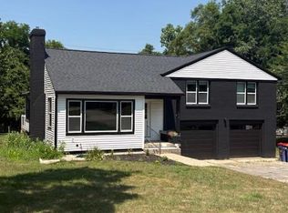 1449 Knapp St NE, Grand Rapids, MI 49505
