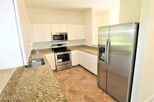 3rd image of 19236 Murcott Dr E