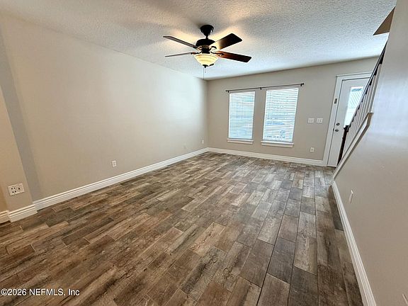 5th image of 663 CORDUROY Court