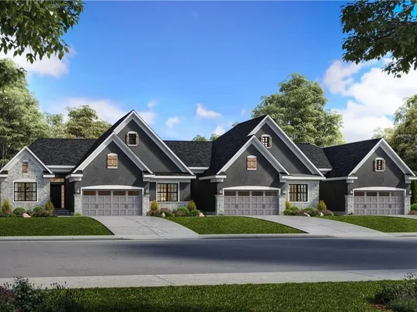 816 NE Algonquin St #B, Lees Summit, MO 64064