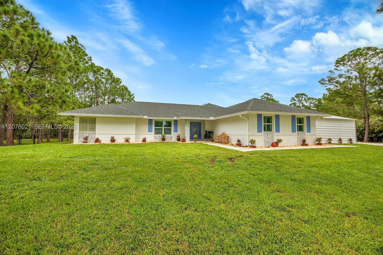 Acreage — Photo 1