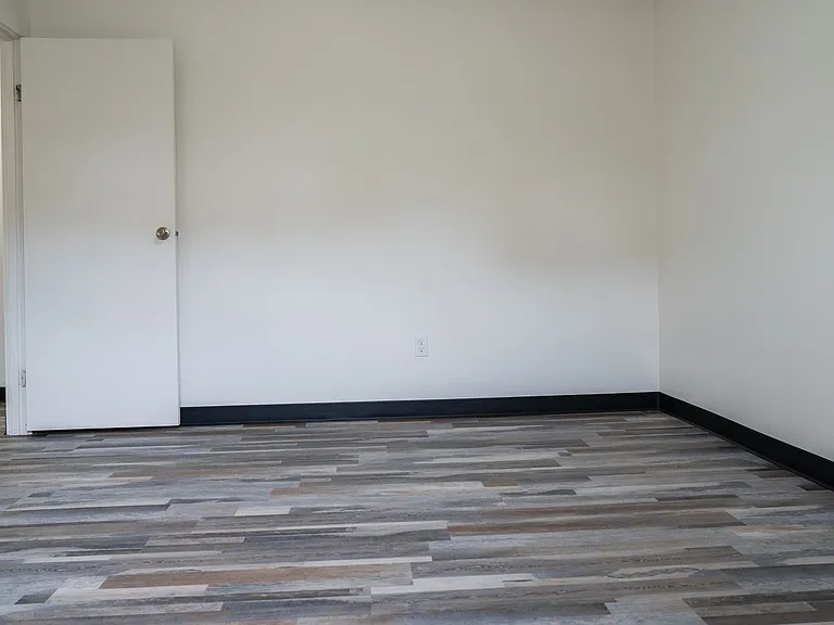 501-712 Farview Dr — Photo 15