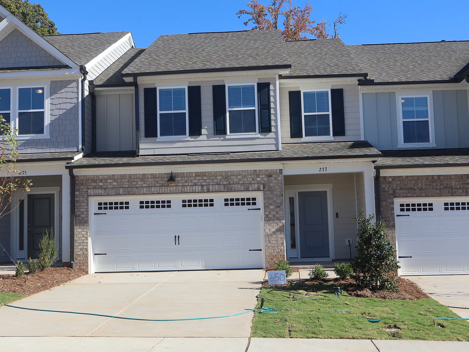 3 bed, 2.5 bath, 1888 sqft, $1,950 — Photo 1
