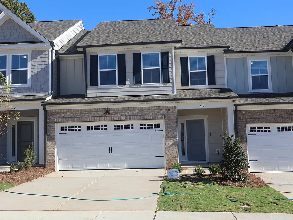 277 Ravenscraig Park Pl