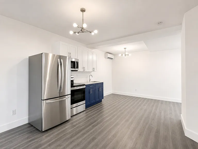 418 Rogers Ave #2 — Photo 3