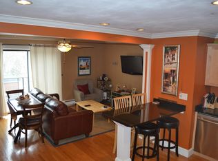 295 Main St APT 25, Reading, MA 01867
