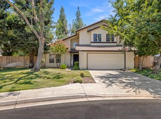 49 Carolina Ave, Clovis, CA 93611