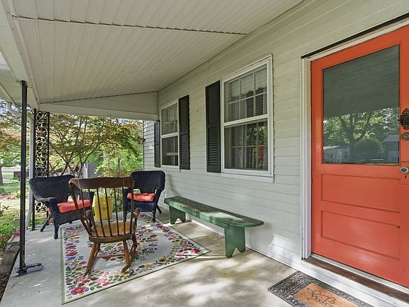 2nd image of 1206 Cleves St