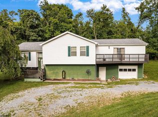 158 Arbogast Ln, Morgantown, WV 26508