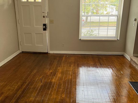 5th image of 7 E Riverglen Dr