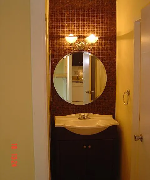 Dressing room and vanity